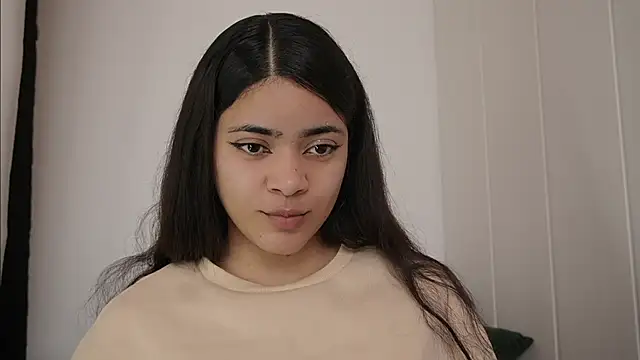 Snapshot of Feetgirl01 chatting on 02-18-25, 03:32 Feetgirl01 online show from 02-18-25, 03:32