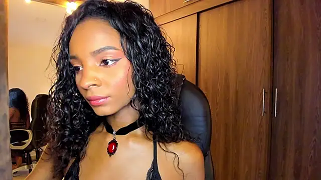 Snapshot of alikahouston4 chatting on 10-15-25, 02:44 alikahouston4 online show from 10-15-25, 02:44