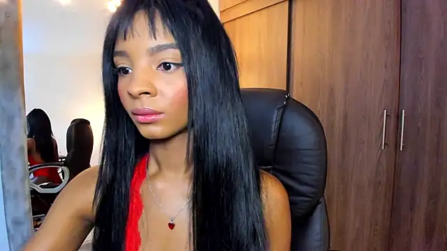 Snapshot of alikahouston4 chatting on 11-19-25, 05:18 alikahouston4 online show from 11-19-25, 05:18