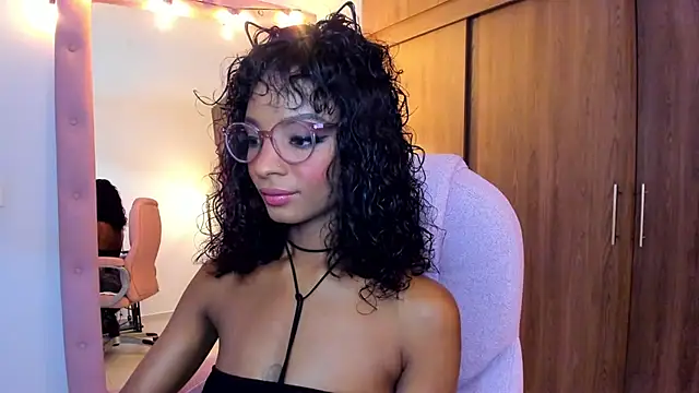 Snapshot of alikahouston4 chatting on 02-08-26, 08:34 alikahouston4 online show from 02-08-26, 08:34