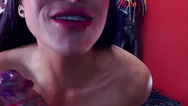 Hannamariana online show from 02-11-25, 01:41