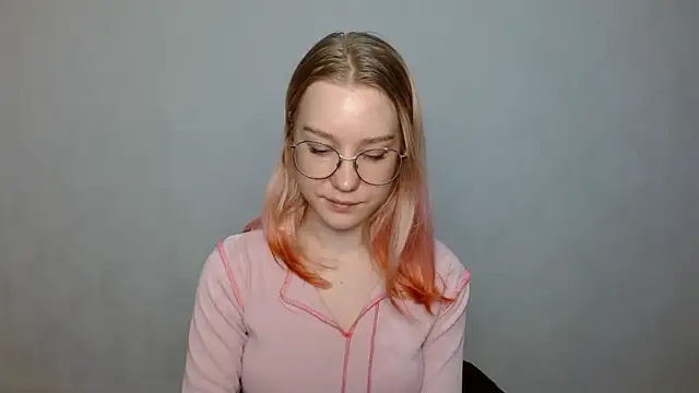 cindi hot online show from 12-22-24, 01:00