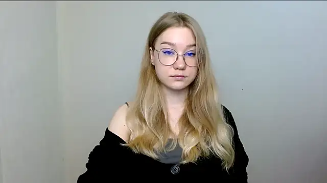Snapshot of cindi_hot chatting on 05-01-26, 12:32 cindi hot online show from 05-01-26, 12:32