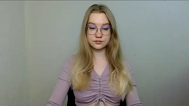 Snapshot of cindi_hot chatting on 06-02-26, 10:28 cindi hot online show from 06-02-26, 10:28