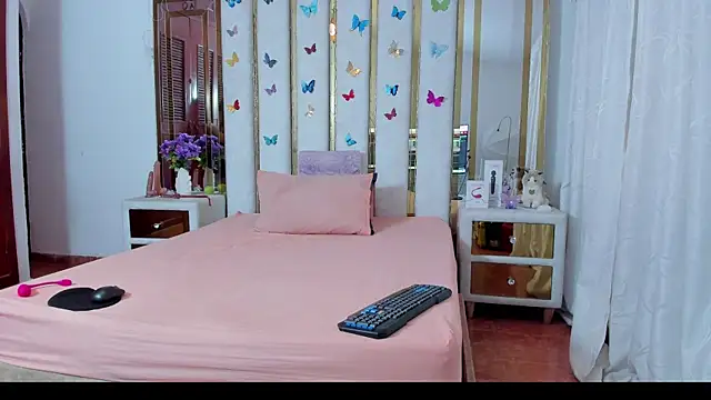 Snapshot of AnyelaGitanaMature chatting on 10-04-25, 01:47 AnyelaGitanaMature online show from 10-04-25, 01:47