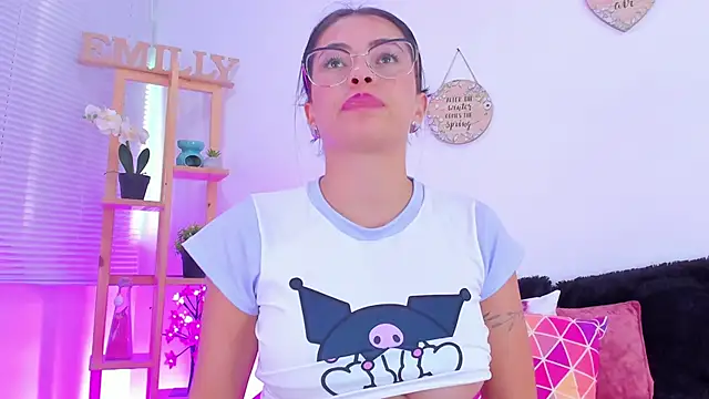 EmillySanders online show from 02-09-25, 05:11