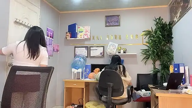 Snapshot of Bamboo_Swetie chatting on 12-19-24, 03:07 Bamboo Swetie online show from 12-19-24, 03:07