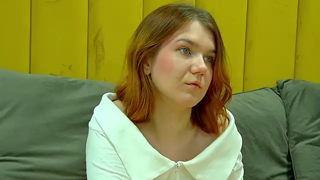 LessySmith online show from 10-20-25, 04:18