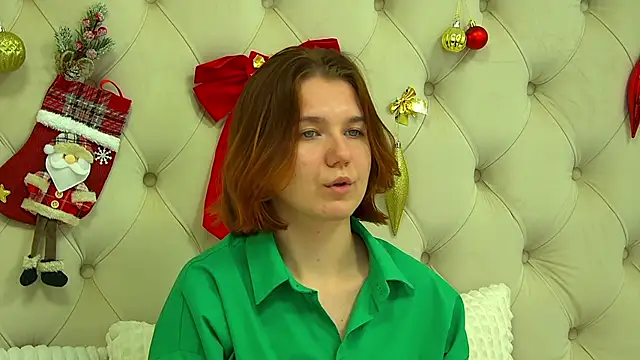 LessySmith online show from 12-22-25, 04:42