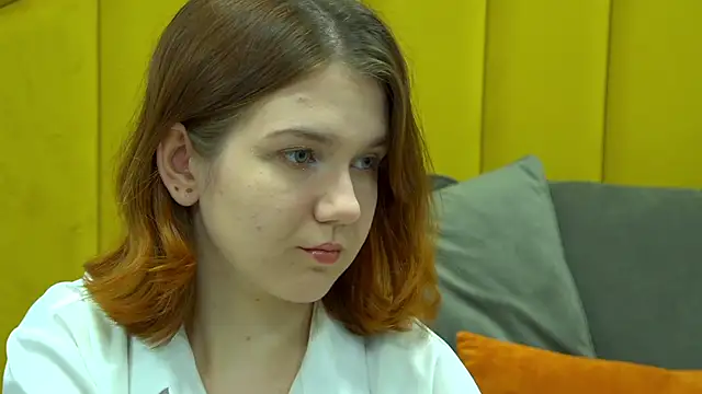 LessySmith online show from 04-10-26, 04:23