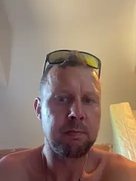 Snapshot of Hornybiboy66 chatting on 06-20-26, 03:04 Hornybiboy66 online show from 06-20-26, 03:04