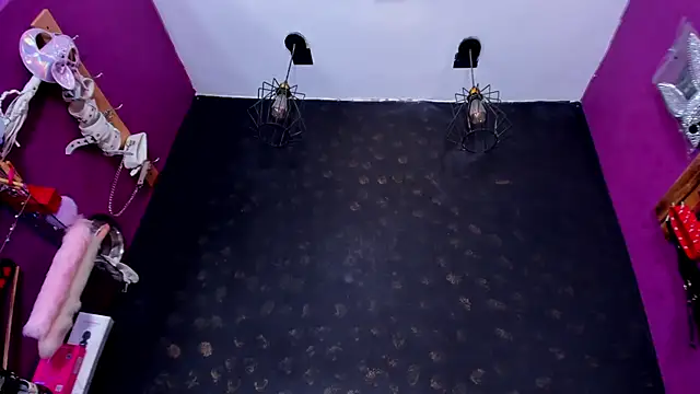 Alexa Slave online show from 09-30-25, 02:33