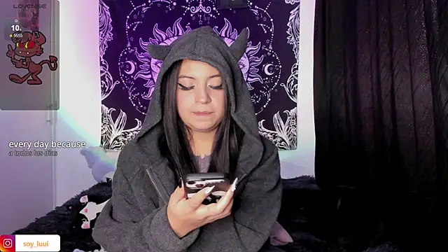 Snapshot of soy_lui_ chatting on 02-17-25, 10:14 soy lui online show from 02-17-25, 10:14