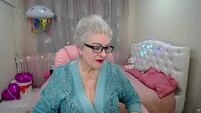 KayleSmoll online show from 01-29-25, 07:11