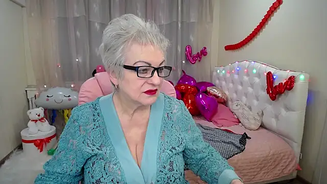 KayleSmoll online show from 02-03-25, 01:41