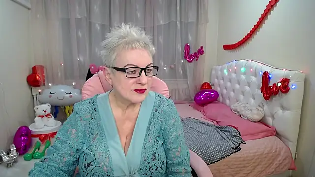 KayleSmoll online show from 02-14-25, 07:23