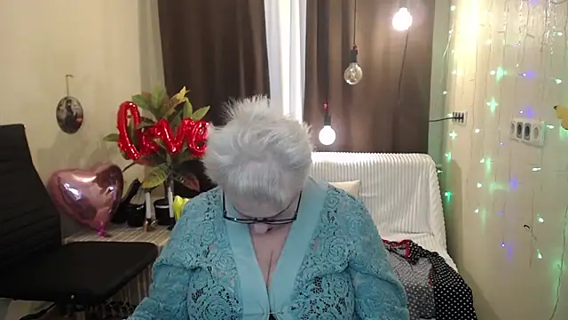 KayleSmoll online show from 02-16-25, 04:53