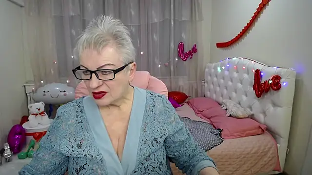 KayleSmoll online show from 02-18-25, 10:47