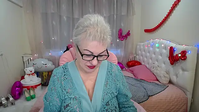 KayleSmoll online show from 03-08-25, 05:17