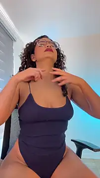 cinnamon rosa online show from 01-16-26, 07:51