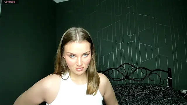 Snapshot of DeniRicchii chatting on 12-05-25, 12:58 DeniRicchii online show from 12-05-25, 12:58