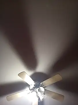 Snapshot of goodboybaddaddy chatting on 03-14-25, 01:02 goodboybaddaddy online show from 03-14-25, 01:02