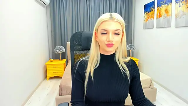 SelenaeMoore online show from 01-31-25, 07:40