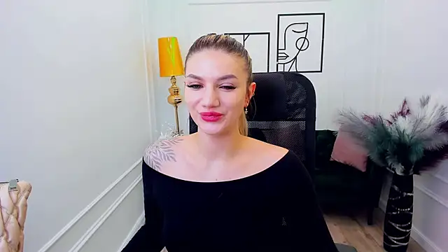 SelenaeMoore online show from 01-13-26, 03:45