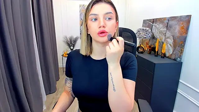 SelenaeMoore online show from 03-25-26, 03:45