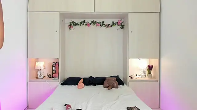 KendallRosse1 online show from 12-04-25, 11:41