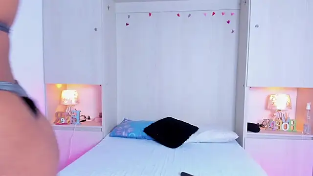 KendallRosse1 online show from 12-18-25, 12:44