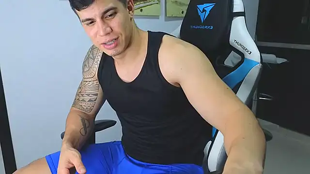 Snapshot of Ethanstill1 chatting on 02-01-25, 03:52 Ethanstill1 online show from 02-01-25, 03:52