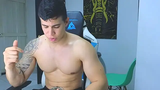 Snapshot of Ethanstill1 chatting on 03-15-25, 04:13 Ethanstill1 online show from 03-15-25, 04:13