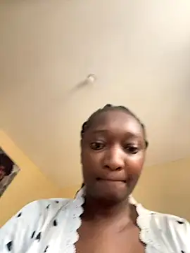 Snapshot of annkeller chatting on 11-18-25, 06:18 annkeller online show from 11-18-25, 06:18