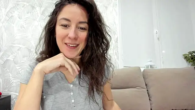 Karina sunny online show from 12-14-25, 11:59