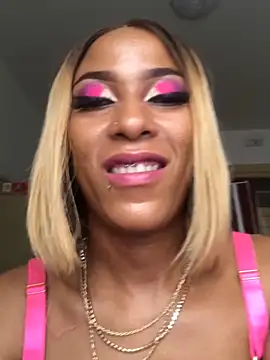 Snapshot of Kylie_Hairy_Bbc chatting on 12-15-24, 05:34 Kylie Hairy Bbc online show from 12-15-24, 05:34