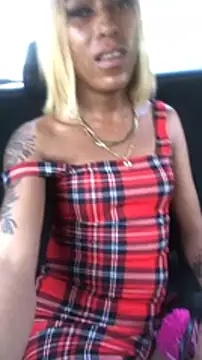 Snapshot of Kylie_Hairy_Bbc chatting on 01-16-25, 11:37 Kylie Hairy Bbc online show from 01-16-25, 11:37