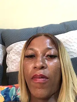 Snapshot of Kylie_Hairy_Bbc chatting on 01-27-25, 05:25 Kylie Hairy Bbc online show from 01-27-25, 05:25