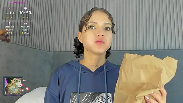 Snapshot of pau_live chatting on 09-14-25, 08:57 pau live online show from 09-14-25, 08:57