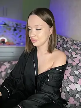 Snapshot of bunnyrich chatting on 12-27-24, 08:39 bunnyrich online show from 12-27-24, 08:39