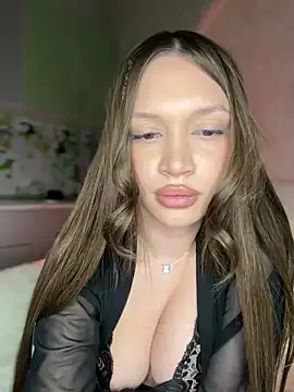 Snapshot of bunnyrich chatting on 02-23-25, 04:24 bunnyrich online show from 02-23-25, 04:24