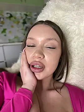 Snapshot of bunnyrich chatting on 03-07-25, 05:06 bunnyrich online show from 03-07-25, 05:06