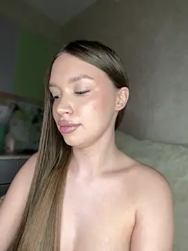 Snapshot of bunnyrich chatting on 03-11-25, 06:41 bunnyrich online show from 03-11-25, 06:41