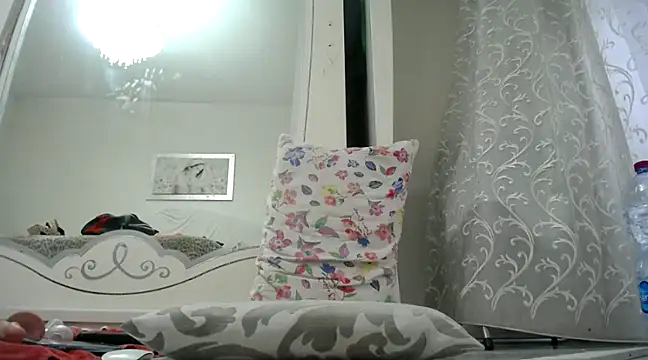 Snapshot of Porcellinahotxx chatting on 03-03-25, 08:27 Porcellinahotxx online show from 03-03-25, 08:27