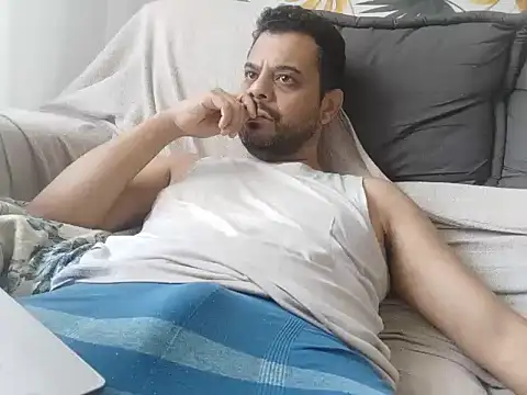 Snapshot of HornyBeachBoyBR chatting on 09-19-25, 01:12 HornyBeachBoyBR online show from 09-19-25, 01:12