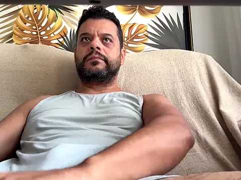 Snapshot of HornyBeachBoyBR chatting on 04-23-26, 02:30 HornyBeachBoyBR online show from 04-23-26, 02:30