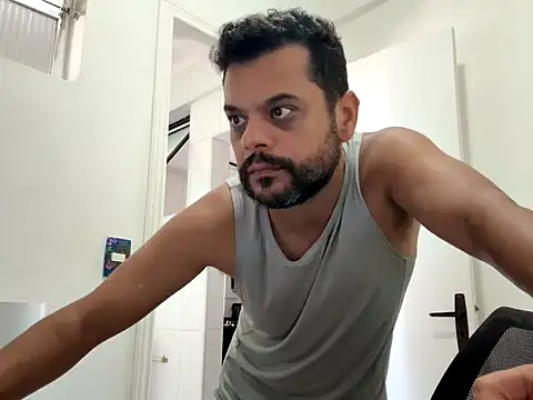 Snapshot of HornyBeachBoyBR chatting on 04-30-26, 01:50 HornyBeachBoyBR online show from 04-30-26, 01:50