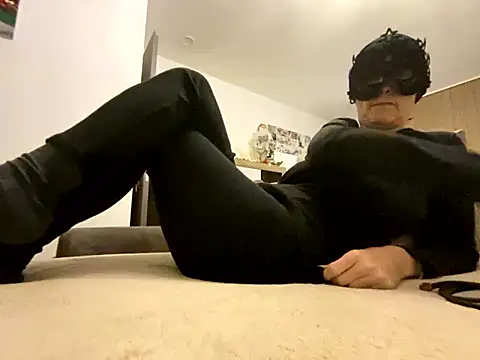 Marilou1983 online show from 01-13-26, 05:51