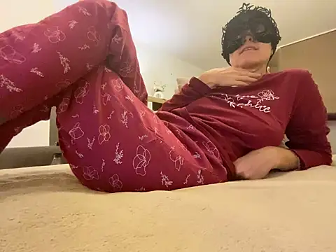 Marilou1983 online show from 02-15-26, 09:55