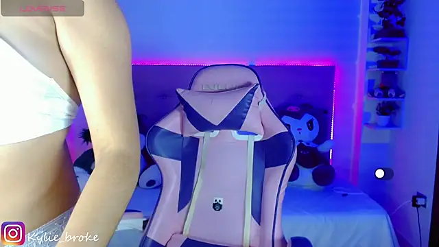 Kylie brokee online show from 02-04-25, 09:10